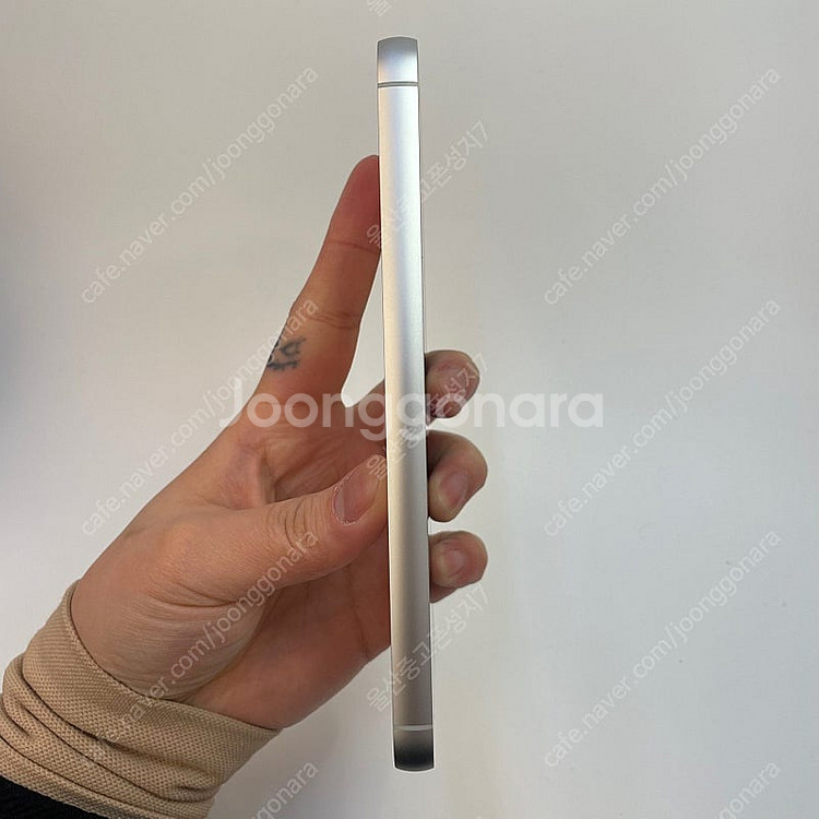 61750 갤럭시S23FE (S711) 크림 256GB 판매합니다 41만원 텔레그램OK--5